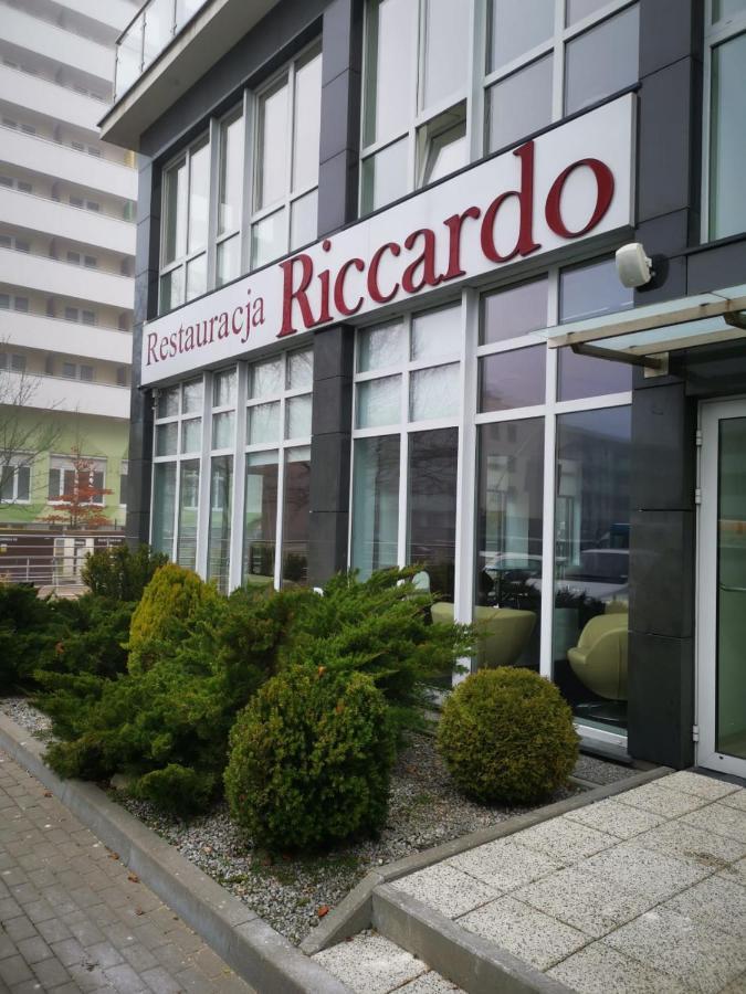 Apartament Prywatny Salon Z Aneksem Kuchennym I Sypialnia W Hotelu Diva Kołobrzeg Buitenkant foto