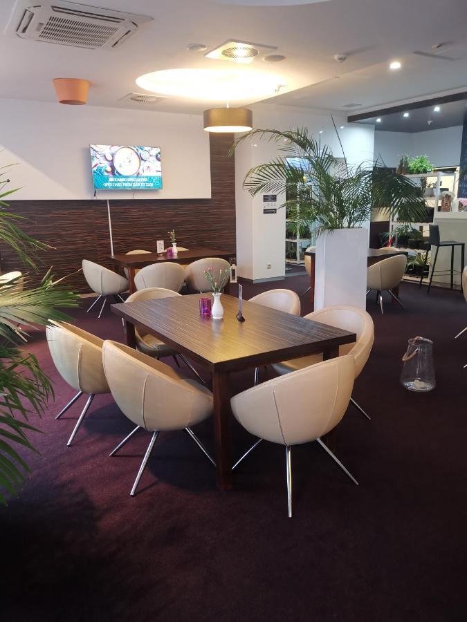 Apartament Prywatny Salon Z Aneksem Kuchennym I Sypialnia W Hotelu Diva Kołobrzeg Buitenkant foto